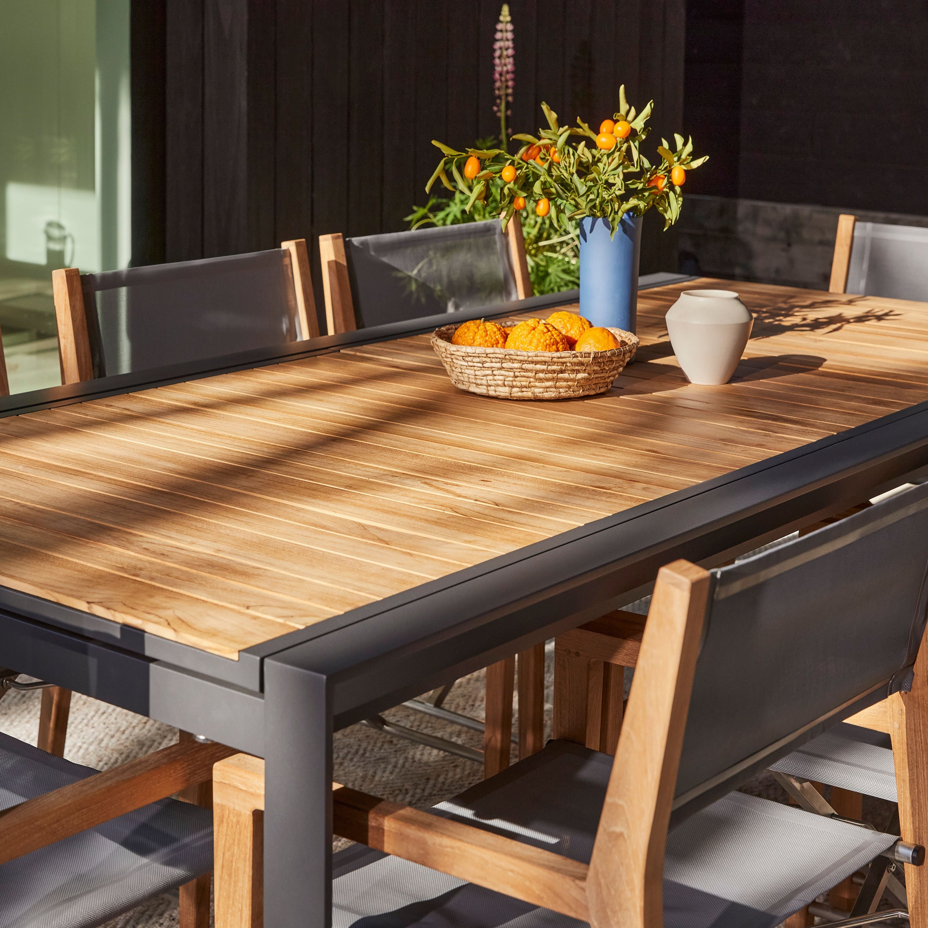 Aluminum Outdoor Extendable Dining Table